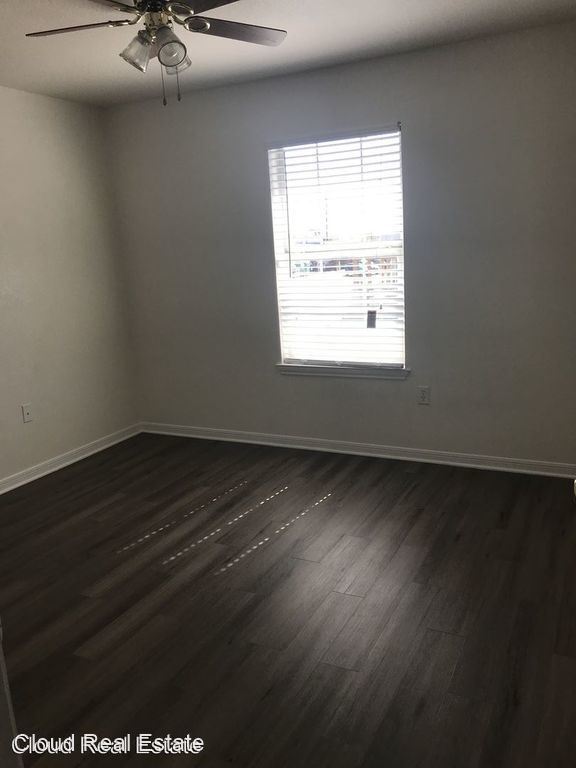 Foto del edificio - 301 W Avenue D
