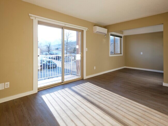 Photo du bâtiment - 1462 6th Ave