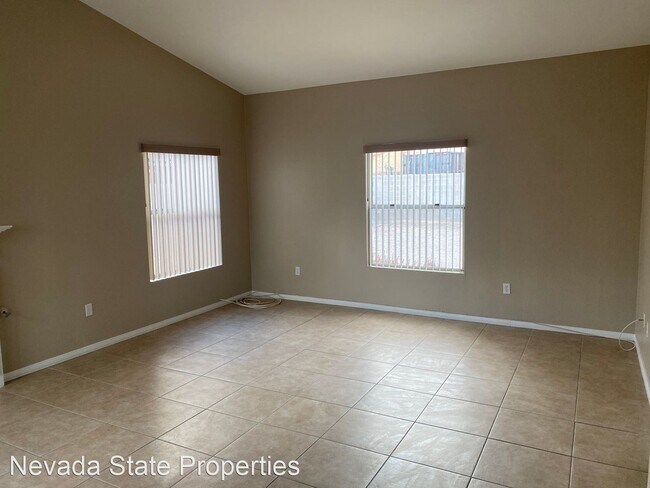 Building Photo - 3 br, 2 bath House - 3448 Oberon