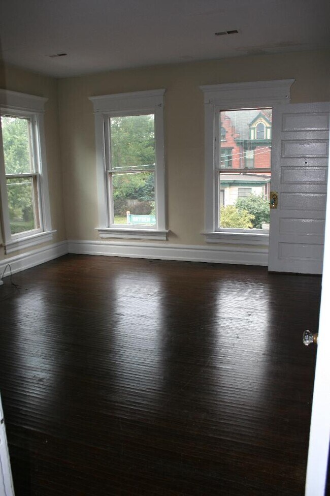 Foto del edificio - 781 Bryden Rd