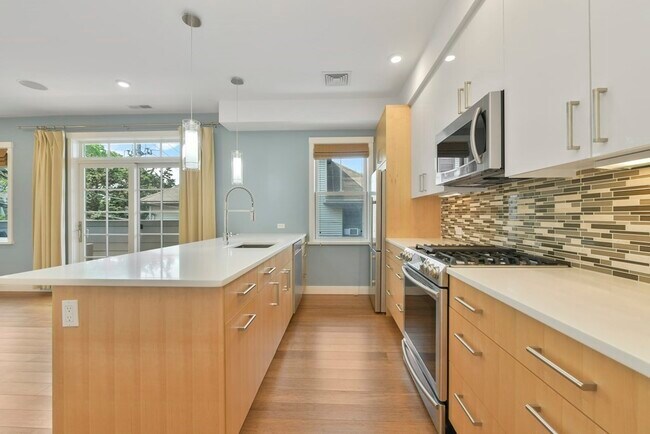 Foto del edificio - 285 Highland Ave