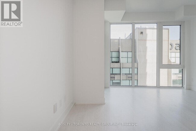 Photo du bâtiment - 308 Jarvis St