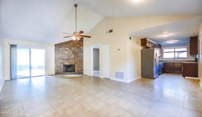 Building Photo - 3482 Docksider Dr N