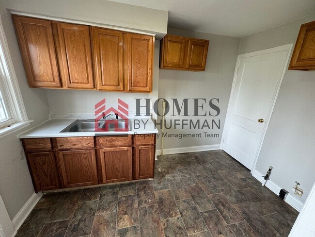 Building Photo - Two Bedroom Townhouse | Ready to Rent