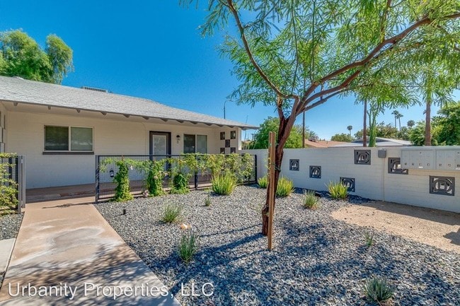 Building Photo - 3526 E Montecito Ave