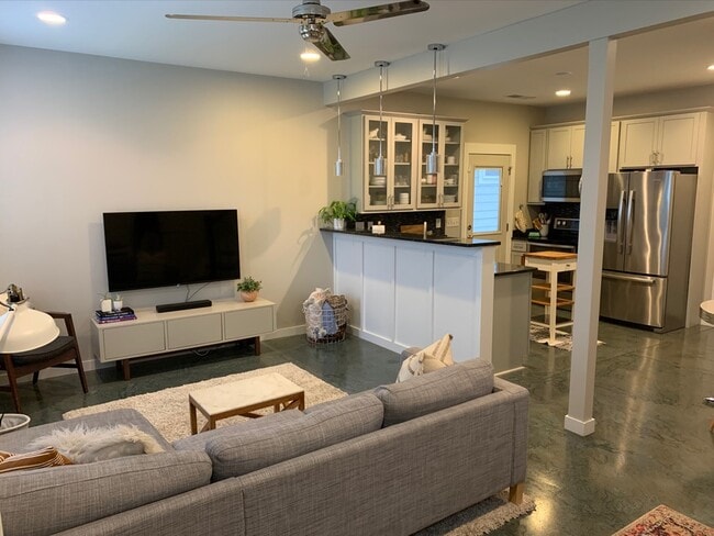 Photo - 1318C Stainback Ave House