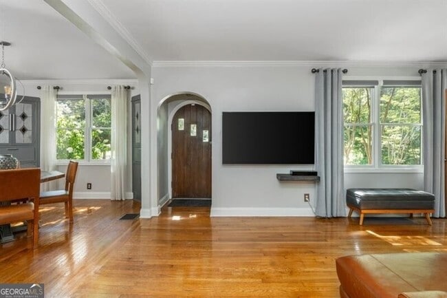 Building Photo - 168 Garland Ave