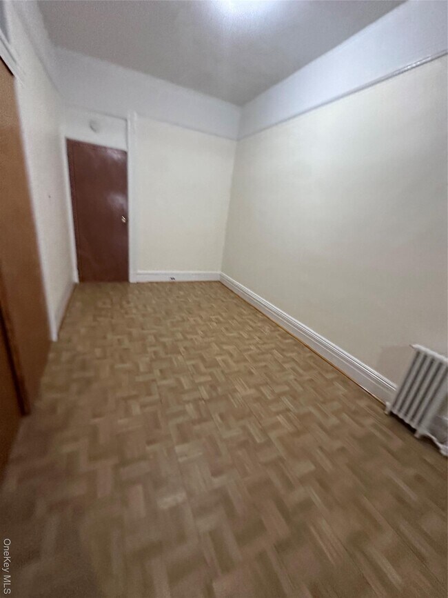 Foto del edificio - 19-39 Gates Ave