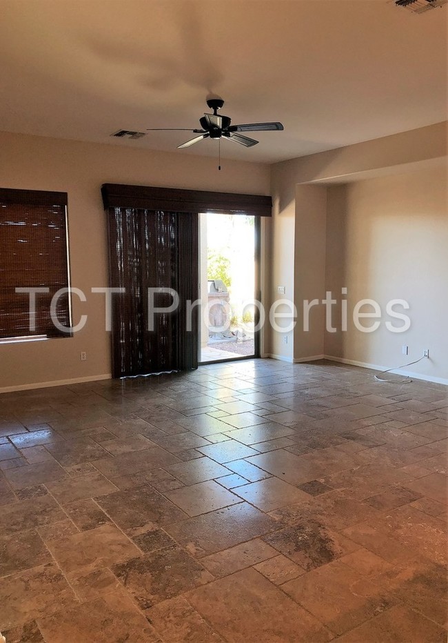Foto del edificio - Beautiful 2 Bedroom Home In Seville!