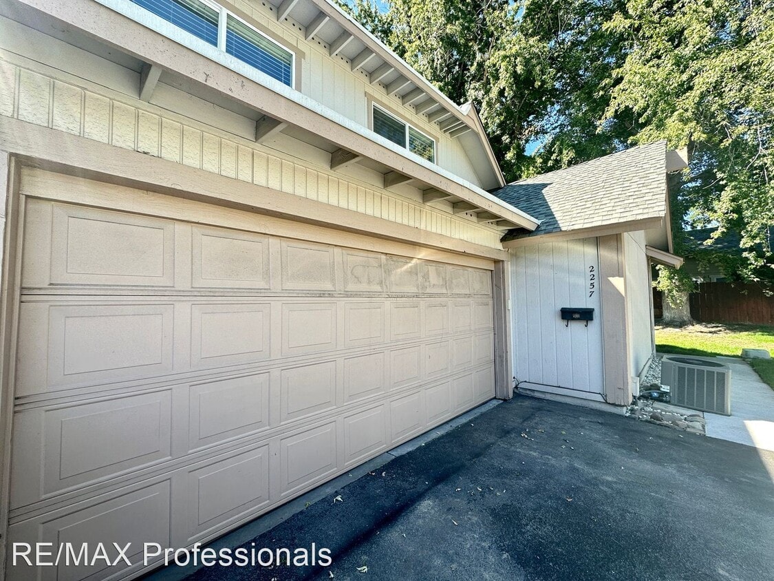 Primary Photo - 3 br, 1.5 bath House - 2257 Oppio Street
