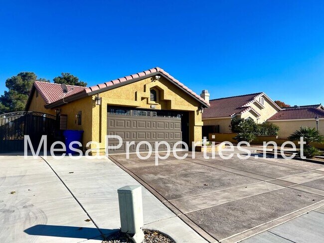 Building Photo - 15255 Flagstaff St