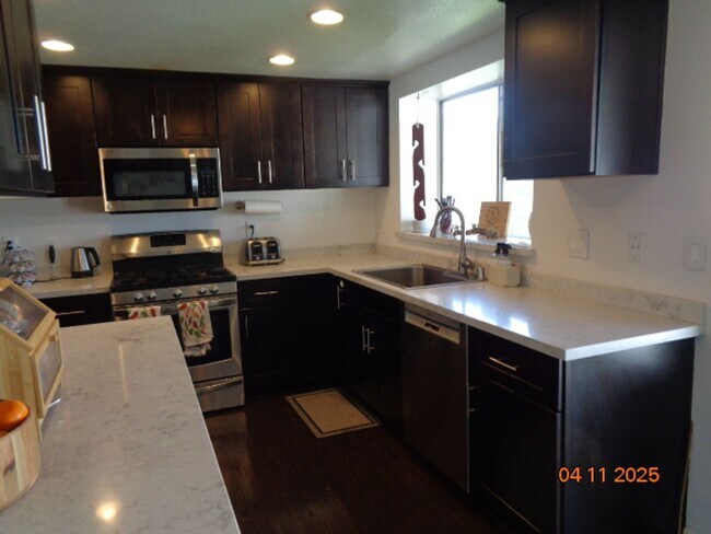 Foto del edificio - 3055 Paxton Ave
