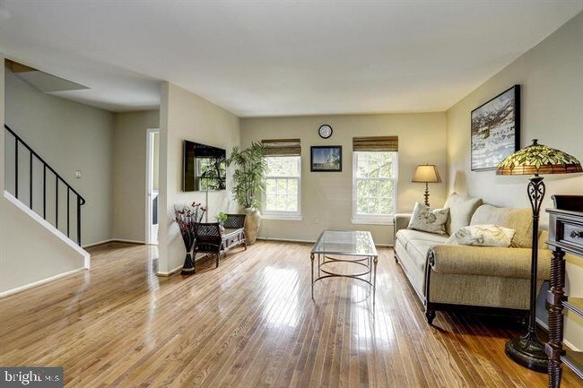 Building Photo - 827 Ivy League Ln