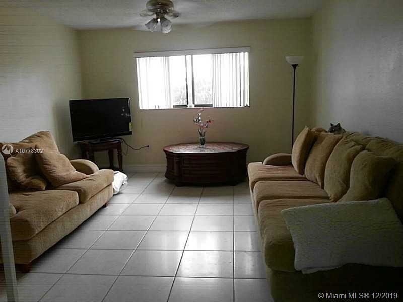 Primary Photo - 180 Royal Palm Rd
