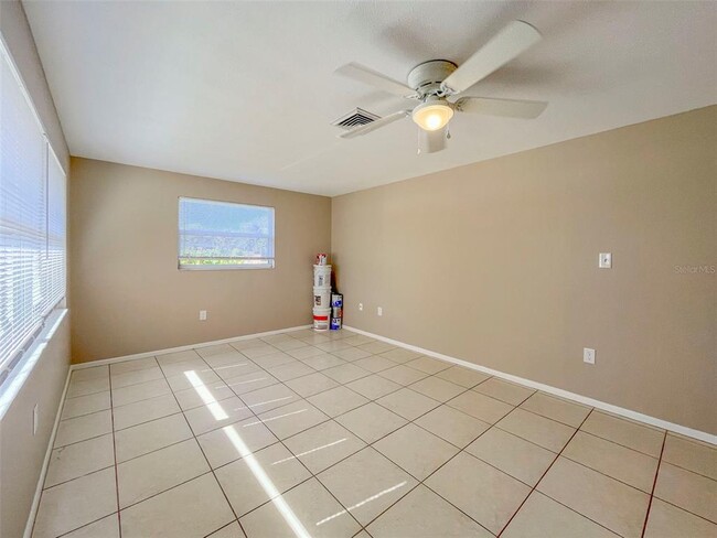 Building Photo - 5001 Bell Meade Dr