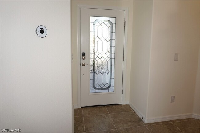 Foto del edificio - 9070 Woodhurst Dr