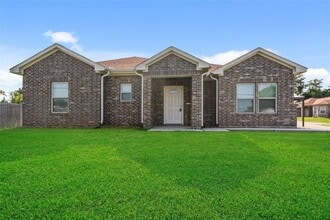 Building Photo - 14103 Overstreet Dr