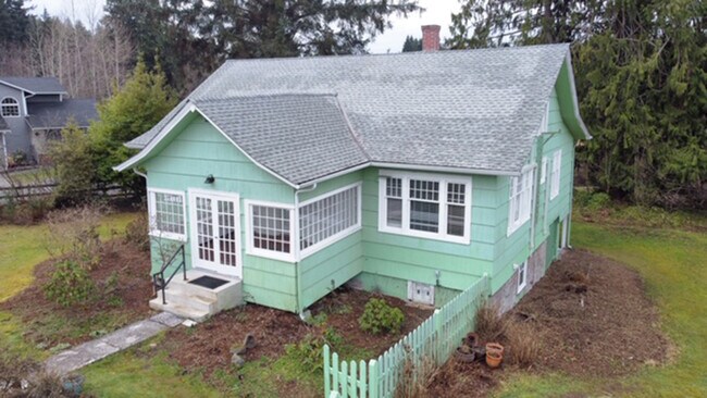 Building Photo - 922 Stitch Rd