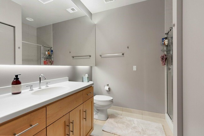 Building Photo - 101 Cherry St