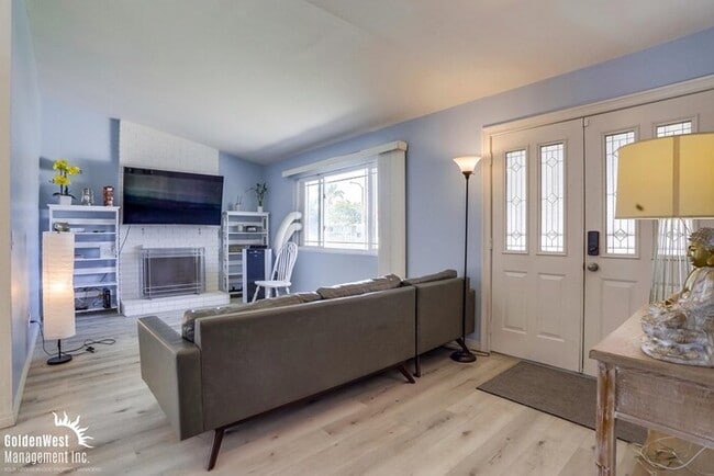 Building Photo - Beautiful 3Bdm 2Ba Home in Oceanside!