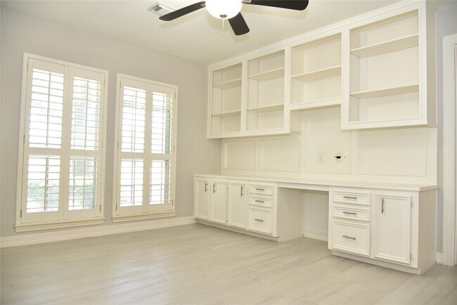 Foto del edificio - 14103 Owens Rd