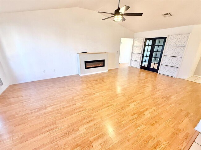 Building Photo - 2800 Gettysburg Dr