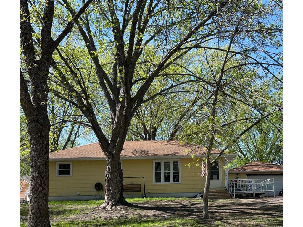 753 121st Ln NE, Blaine, MN 55434 House for Rent in Blaine, MN