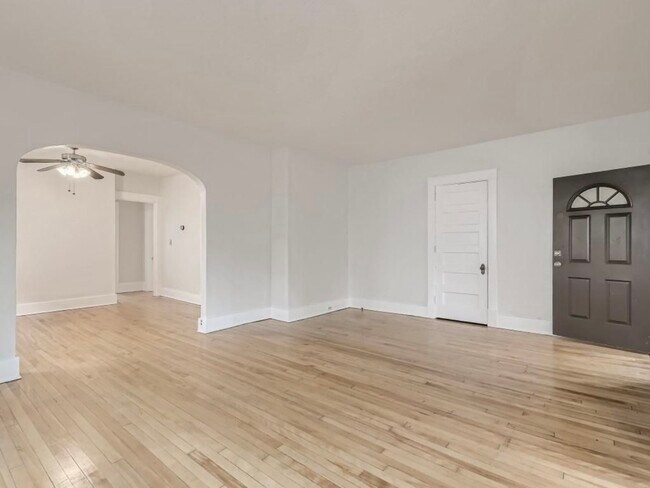 Building Photo - 3312 Hennepin Ave
