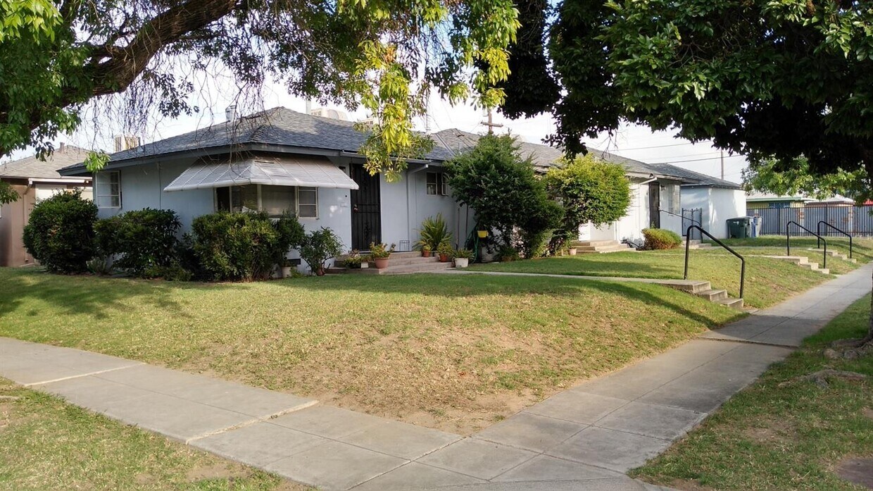 Foto principal - 1644 N Clark St