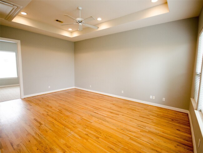 Foto del edificio - 3802 Center Plaza Dr