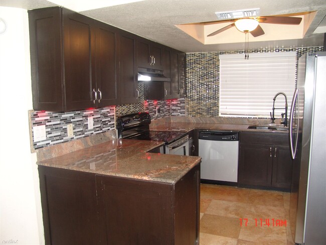 Foto del edificio - 2 br, 1 bath Condo - 700 East Mesquite Cir...