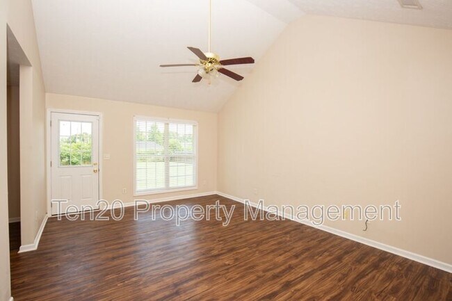 Building Photo - 39 Farmbrook Dr