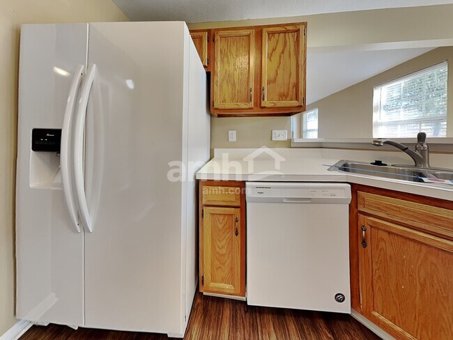 Foto del edificio - 6475 Calloway Ct