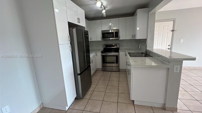 Photo - 3000 Northwest 5th Terrace Apt #3000, Pompano Beach, FL 33064 - 2 BR 2 BA villa