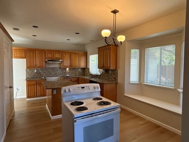 Building Photo - 5021 Chaparral Ct