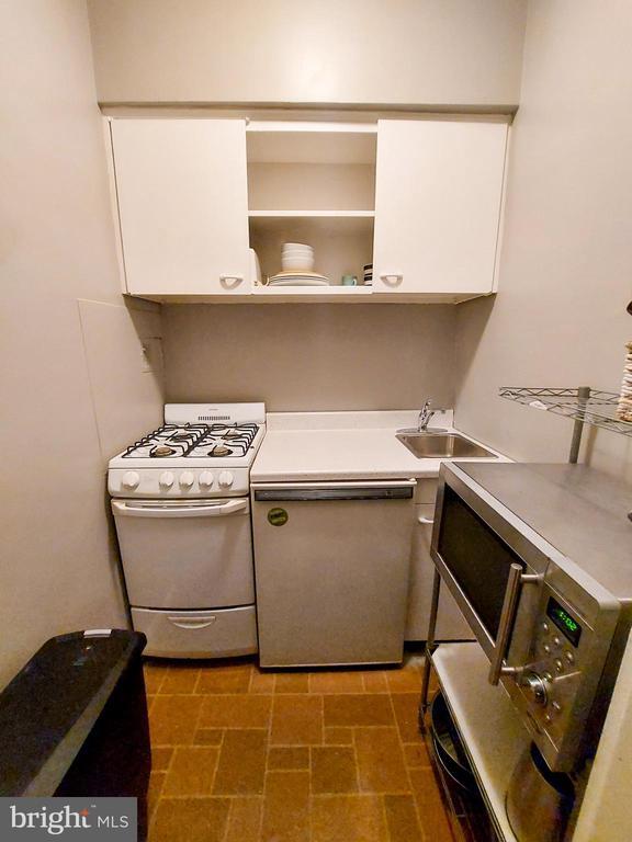 Foto del edificio - 1727 Massachusetts Ave NW