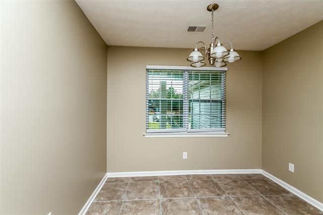 Building Photo - 2401 Cypress Dr