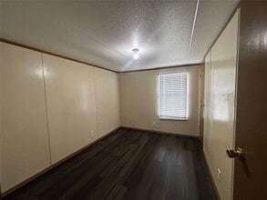 Building Photo - 508 Smith Hill Rd