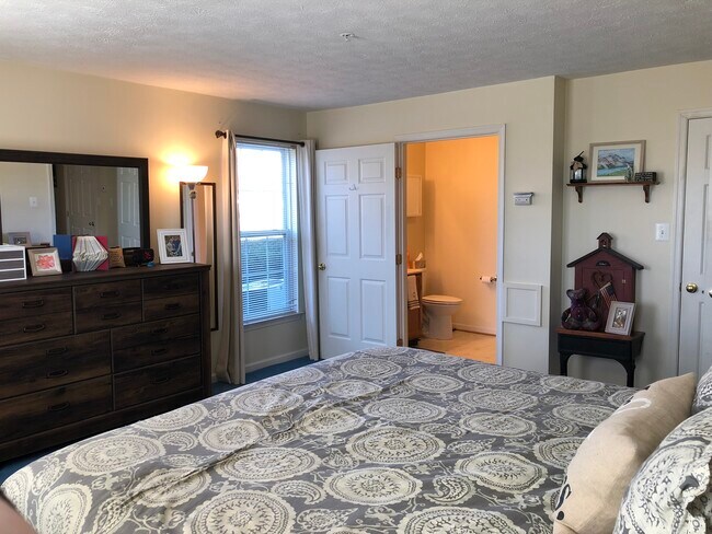 Foto del edificio - 6391 Rutherford Ct