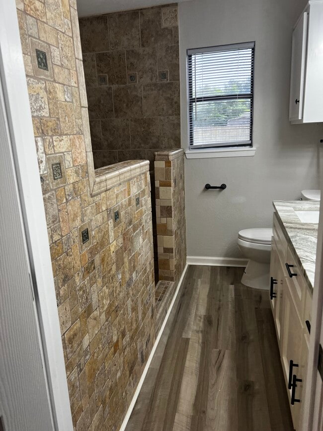 Foto del edificio - 4321 Nicklaus Ln