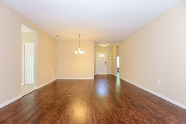 Building Photo - 4439 Wall Ln