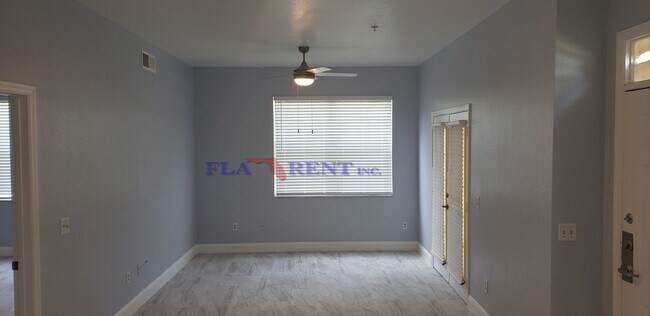 Foto del edificio - 4 BR / 3 FULL BATH (INCLUDES 2 MASTERS) 2 STORY (NEAR DISNEY!) GATED COMMUNITY WITH COMMUNITY POO...