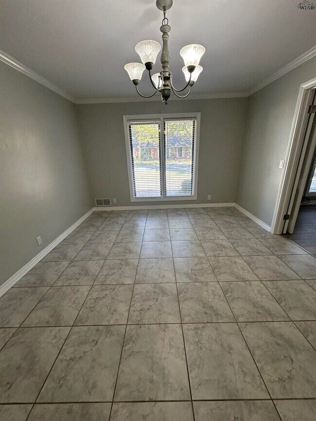 Foto del edificio - 2411 Clayton Ln