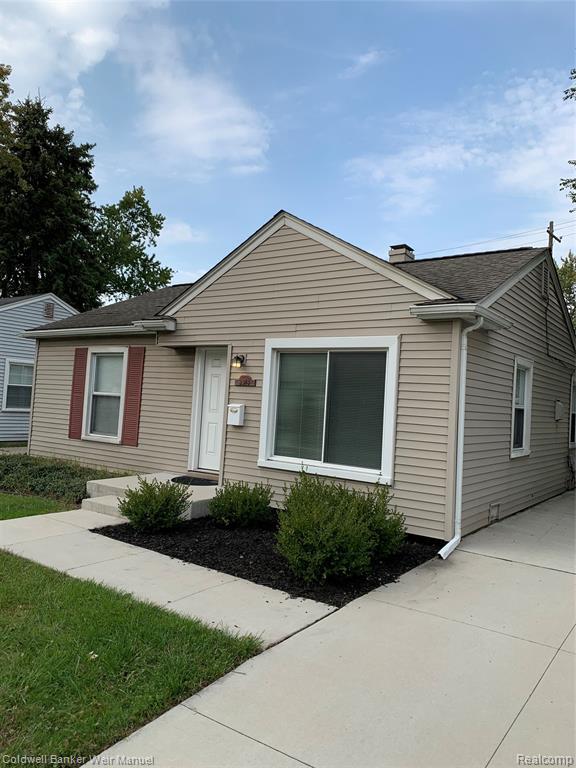 3913 Coolidge Hwy, Royal Oak, MI 48073 House Rental in Royal Oak, MI