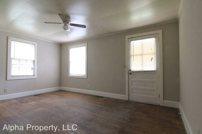 Building Photo - 2 br, 1 bath House - 202 Loop St
