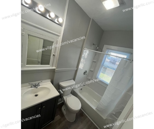 Foto del edificio - 6244 Garfield Ave