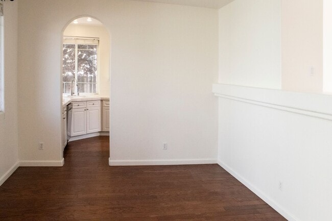 Building Photo - 3 bedroom 2.5 bathroom two-story rental in...