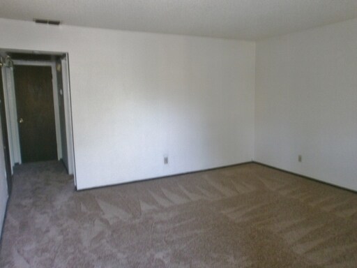 Building Photo - 7130 6th Pky
