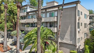 Building Photo - 1944 Whitley Ave.