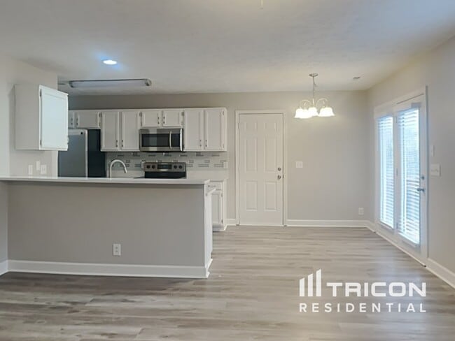 Building Photo - 5640 Chestnutwood Trail